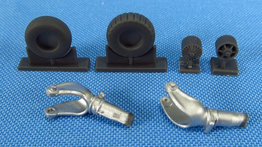 Heinkel He-111 tail wheel/support (designed to be used with ICM UA UK, Monogram and Revell kits) [He-111Z-1 He-111H-3 He-111H-6 He-111H-16 He-111H-20 He-111H-6]