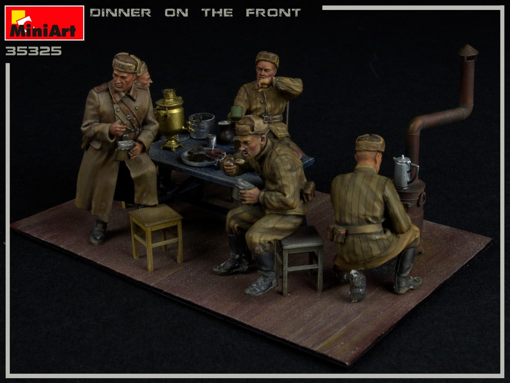 DINNER ON THE FRONT Russian (WWII)Box contains models of unassembled plastic model kit:Five figuresFurnitureDishesPotbelly stoveSamovarInfantry weapon & equipment