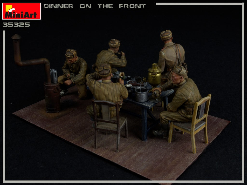 DINNER ON THE FRONT Russian (WWII)Box contains models of unassembled plastic model kit:Five figuresFurnitureDishesPotbelly stoveSamovarInfantry weapon & equipment