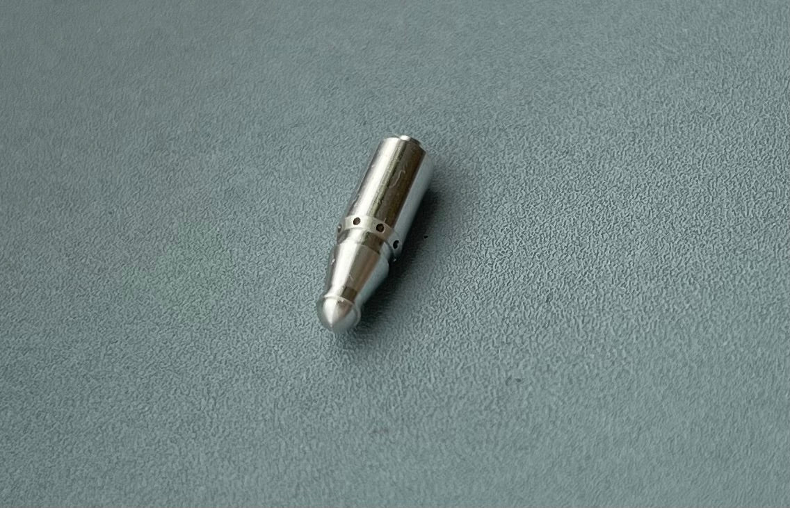 Fuel port for Sukhoi Su-27/Sukhoi Su-30 – 1 metal part (designed to be used with Trumpeter kits)