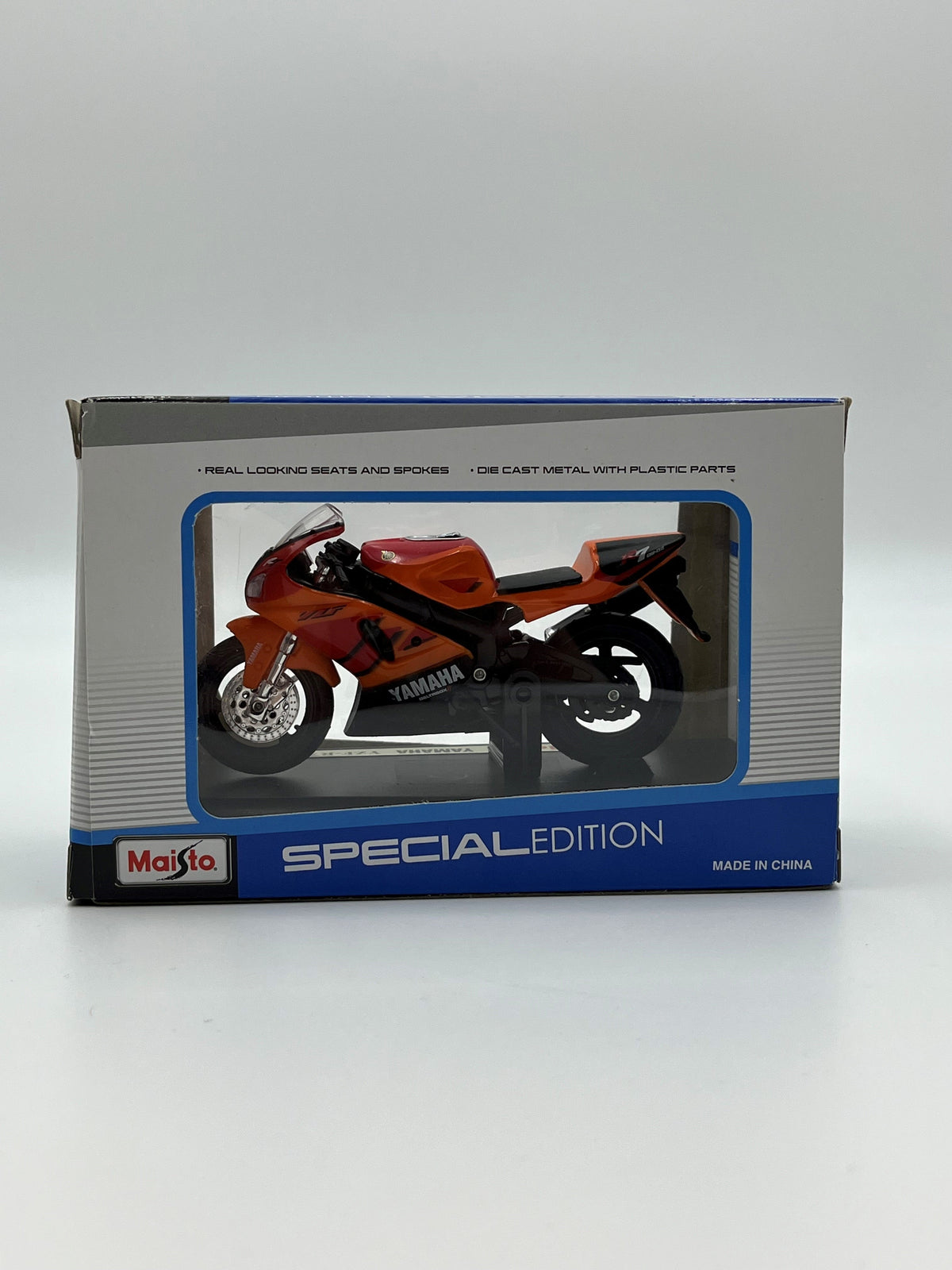 Maisto 1/18 Yamaha YZF-R7 39300