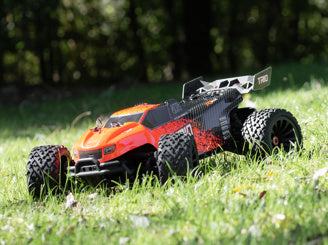 TR10 4S Brushless Truggy 1:10