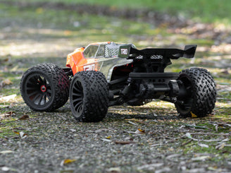 TR10 4S Brushless Truggy 1:10