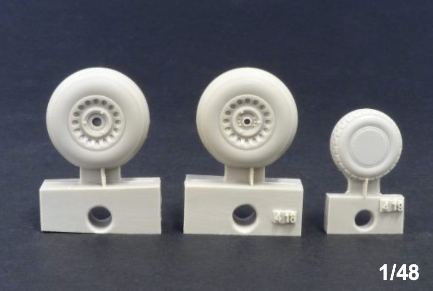 Martin B-26B Marauder early main wheels with groove pattern tread and block tread front wheel (designed to be used with ICM UA UK kits)