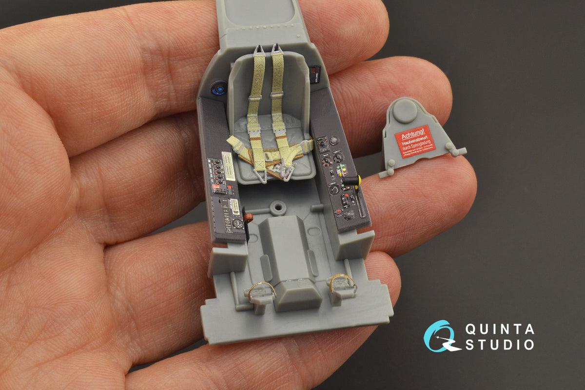 Focke-Wulf Fw-190A-8 3D-Printed coloured Interior on decal paper (designed to be used with Hasegawa kits)