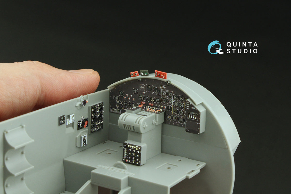 Boeing B-17E/B-17F Flying Fortress Pilot's cockpit 3D-Printed coloured Interior on decal paper (designed to be used with Hong Kong Model kits)