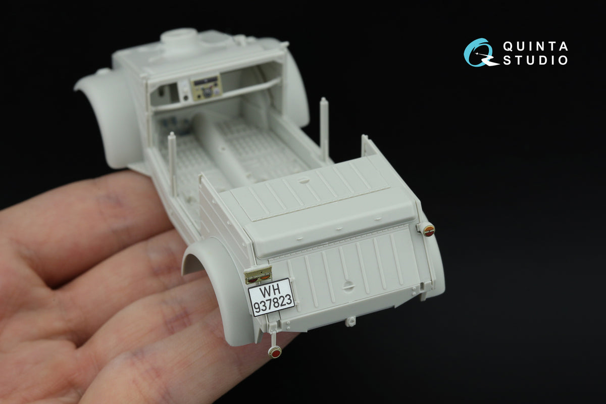 Kubelwagen Type 82 3D-Printed & coloured Interior on decal paper (Meng VS-016) (Small version)