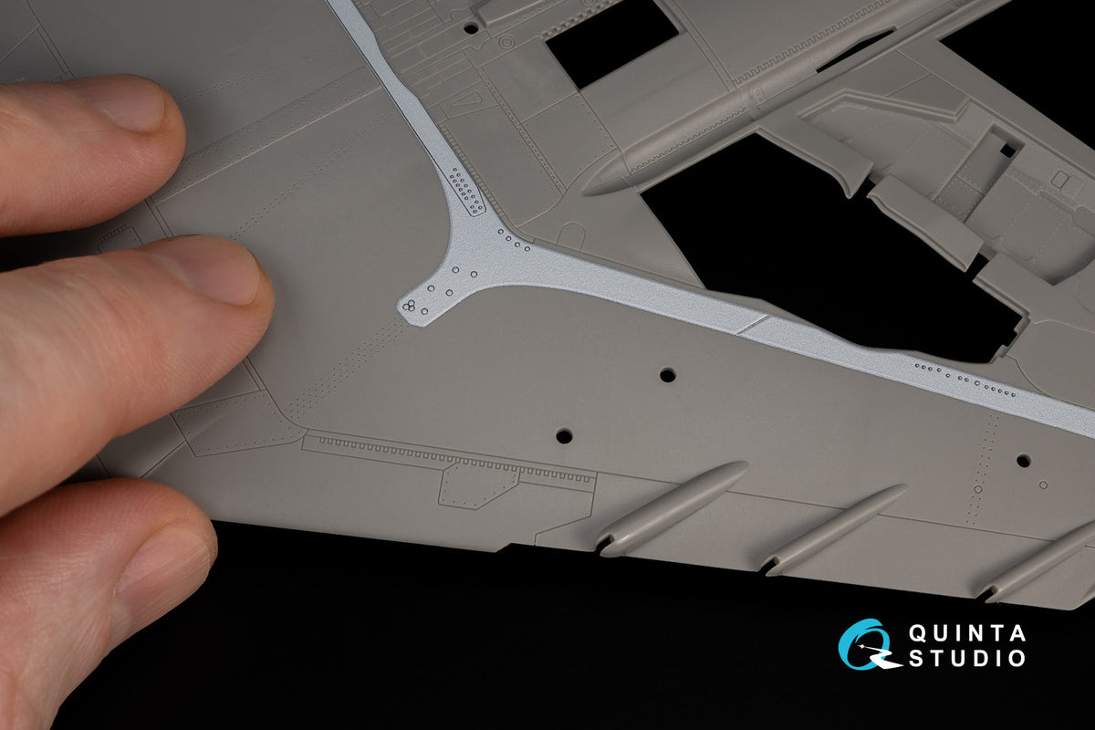 McDonnell F-4E/G Phantom wing strap (designed to be used with Meng Models kits)[F-4G]