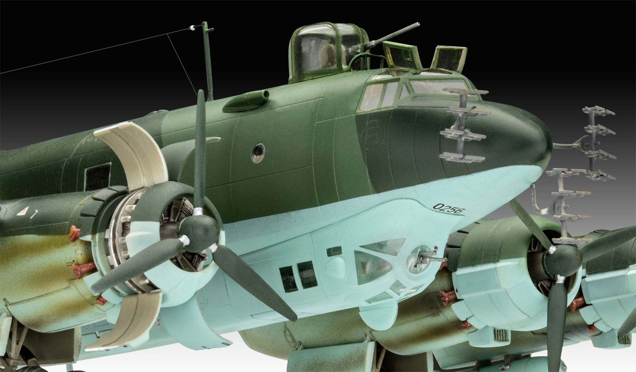 Revell Focke-Wulf Fw-200C-5/C-8 Condor RV3777