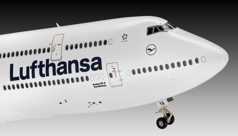 Boeing 747-8 Lufthansa 'New Livery'