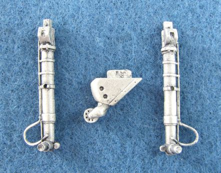 Douglas SBD Dauntless Main replacement Metal Landing Gear (designed to be used with Trumpeter kits) [SBD-1 SBD-2 SBD-3 SBD-4 SBD-5]