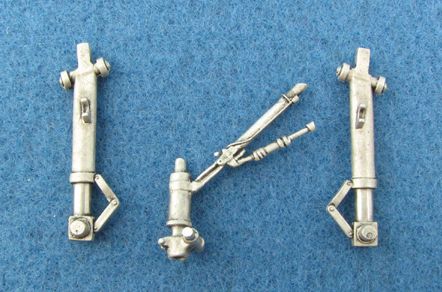 Martin B-57B replacement Metal Landing Gear (designed to be used with Airfix kits)