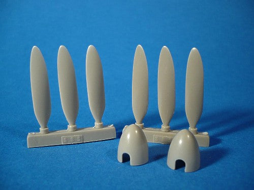Heinkel He-219A-7 'Uhu' short spinner and propeller set (designed to be used with Tamiya kits)