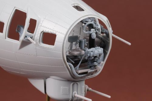 Boeing B-17G Flying Fortress Bombardier position & Chin turret upgrade (designed to be used with Hong Kong Models kits) Please see SBSRF4802 for a more detailed set including brass and (3D-Printed) instruments