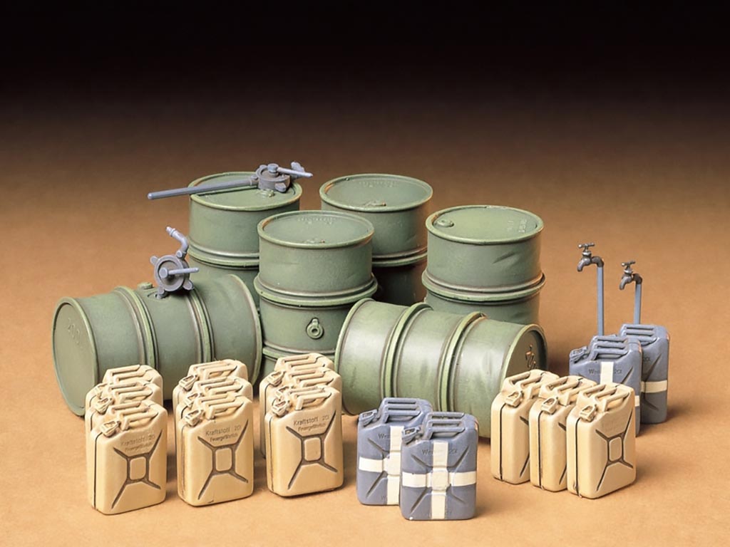 Tamiya 1/35 German Fuel Drums 35186