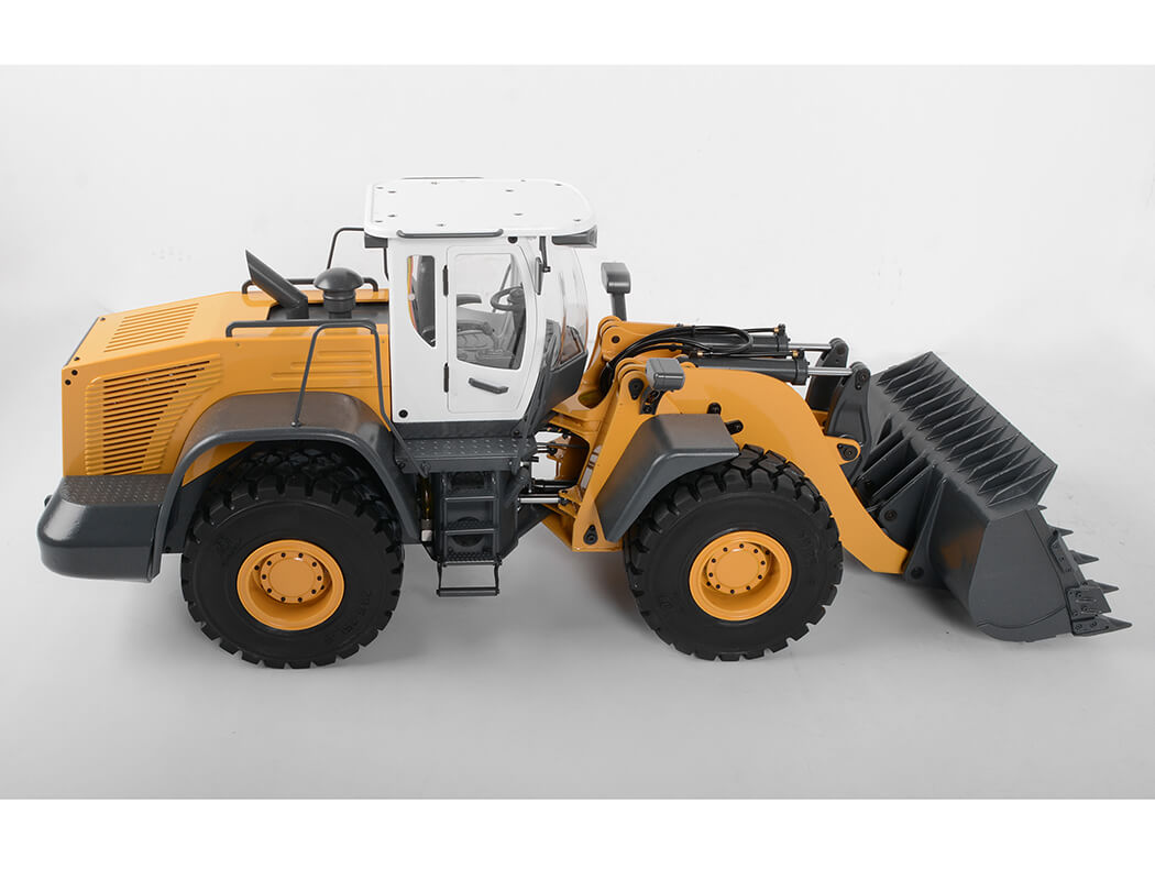RC4WD 1/14 EARTH MOVER 870K HYDRAULIC WHEEL LOADER (YELLOW AND WHITE) VV-JD00031