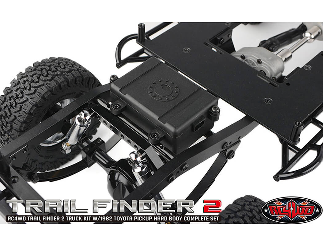 RC4WD TRAIL FINDER 2 TRUCK KIT WITH 1982 TOYOTA PICKUP BODY SET Z-K0070