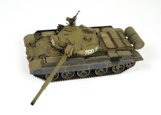 Zvezda Soviet Main Battle Tank T-62M Z3679