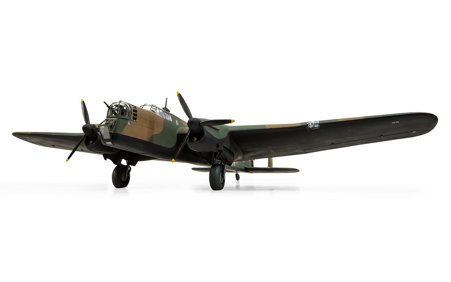 Airfix 1/72 Armstrong Whitworth Whitley Mk.V A08016