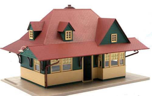 Atlas O  Passenger Station (Pre-Built) AL66901