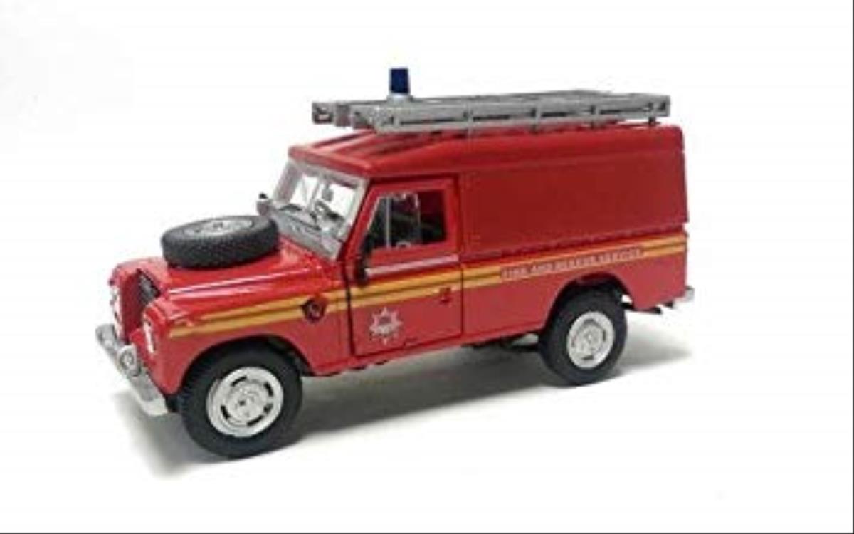 Cararama Land Rover Series III Fire CR039