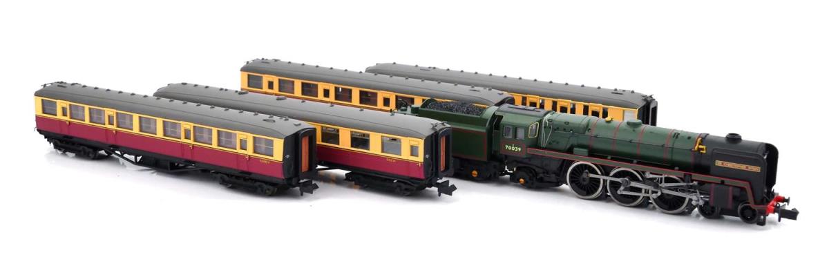 Dapol Britannia 70039 BR East Anglian Train Pack DA2S-017-010