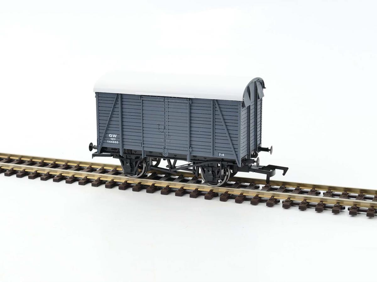 Dapol Box Van GWR 144860 DA4F-021-037