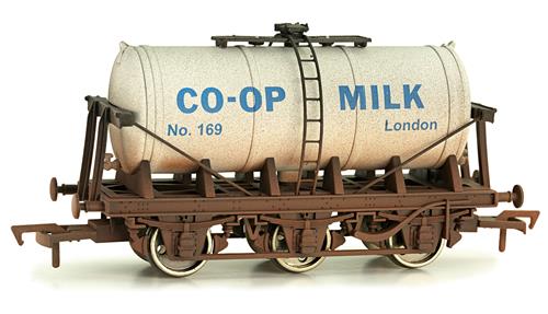 Dapol 6 Wheel Milk Tank Co-op 167 Weathered DA4F-031-130