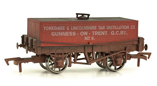 Dapol Rectangular Tank Yorkshire &amp; Lincolnshire Tar Weathered DA4F-032-014