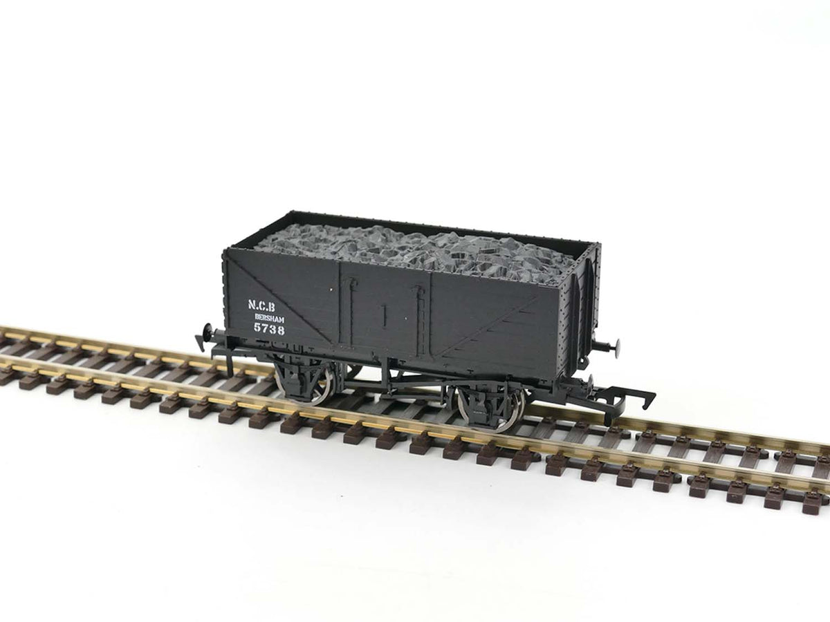 Dapol 7 Plank Wagon Bersham 5738 DA4F-071-172