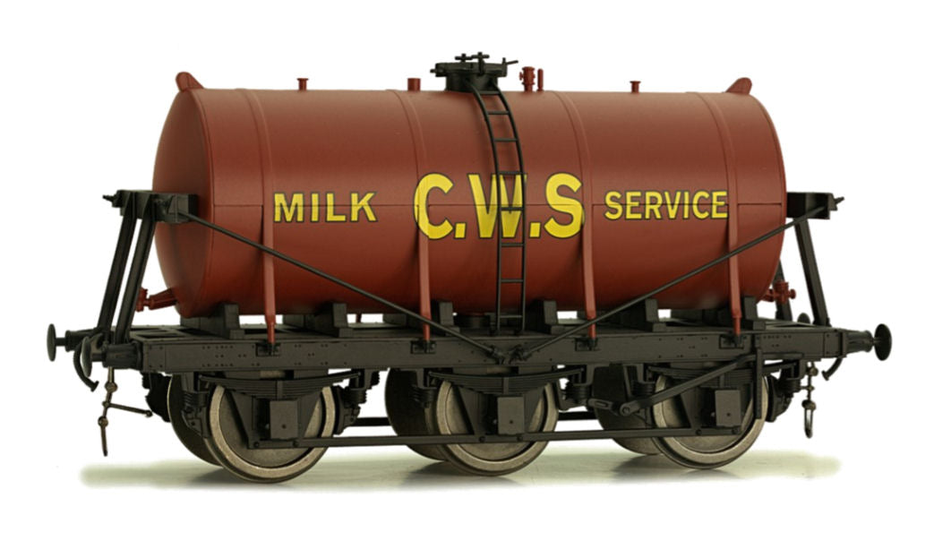 Dapol 6 Wheel Milk Tanker CWS Green 4409 DA7F-031-008