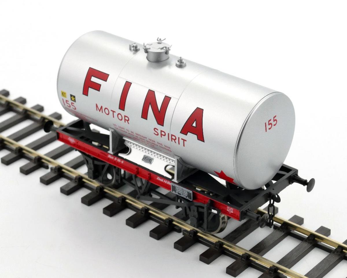 Dapol 14t Anchor Mounted Class A Tank Wagon Fina 155 DA7F-062-002