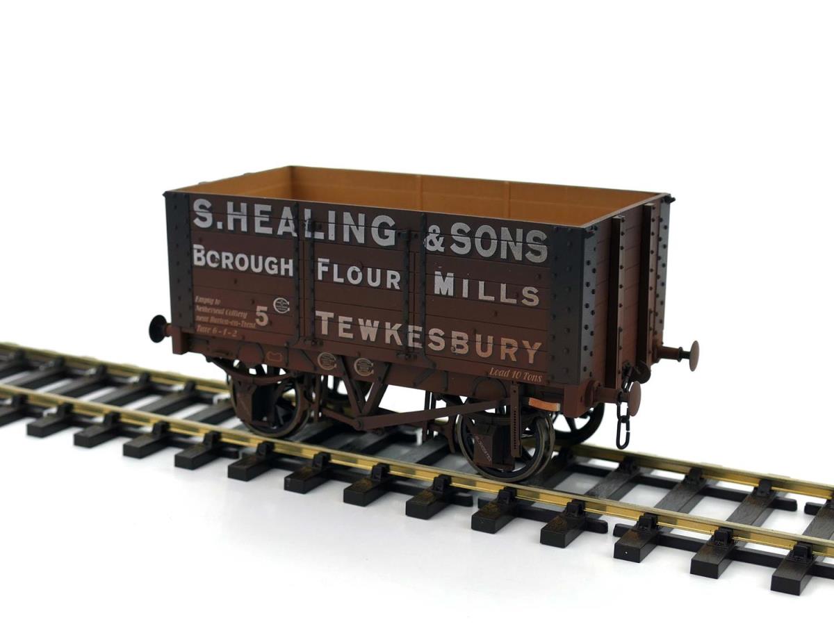 Dapol 7 Plank Wagon 9ft Wheelbase S Healing 5 Weathered DA7F-072-007W