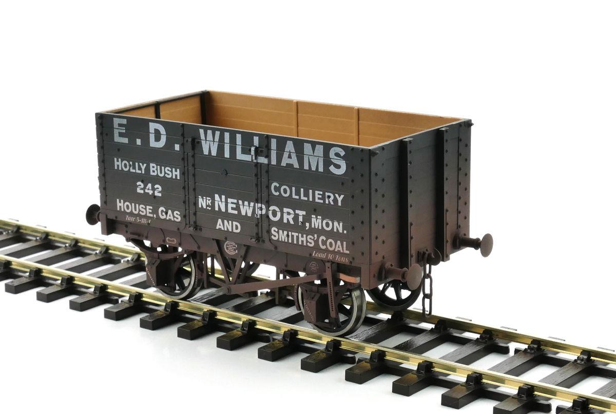 Dapol 7 Plank Wagon 9&#39; Wheelbase ED Williams 242 Weathered DA7F-073-005W