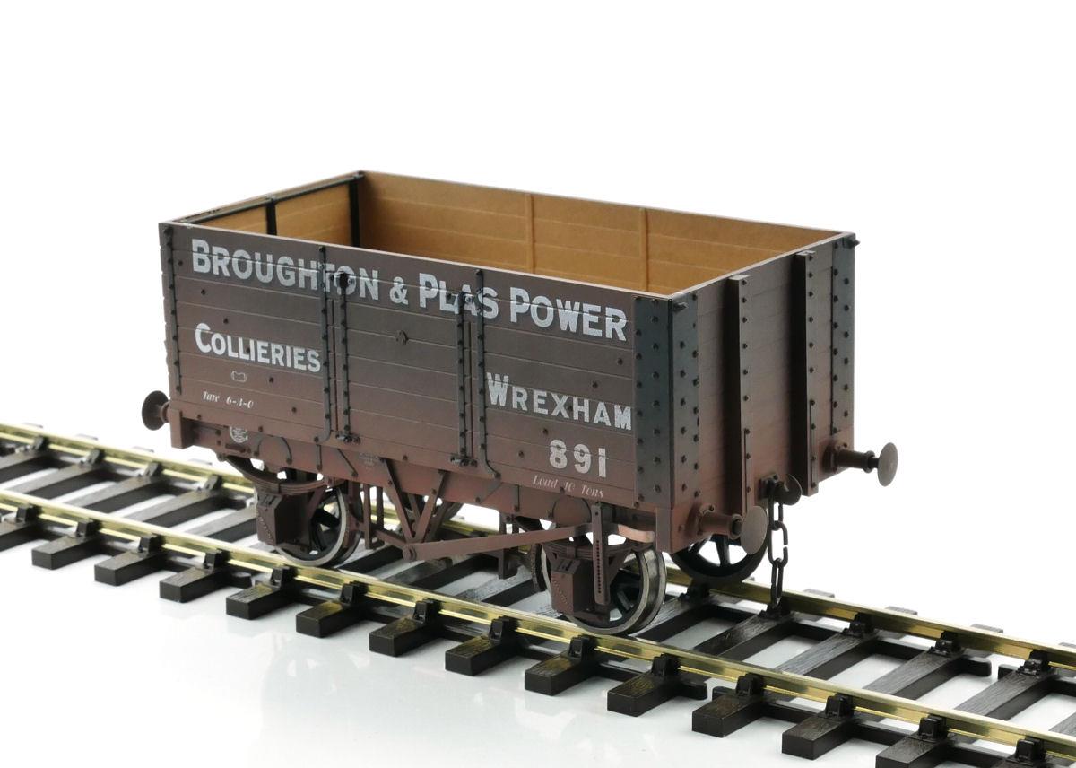 Dapol 7 Plank Wagon 9&#39; Wheelbase Broughton &amp; Plas Power 891 Wthd DA7F-073-006W