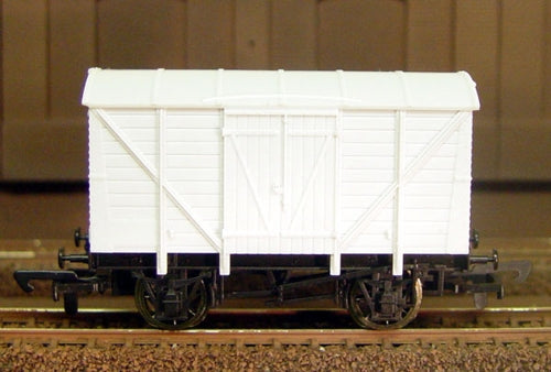 Dapol Vent Van Unpainted DAA004