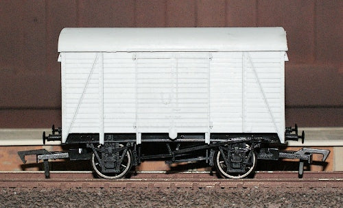 Dapol Box Van Unpainted DAA012