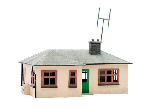 Dapol Kits Kitmaster Detached Bungalow Kit DAC021