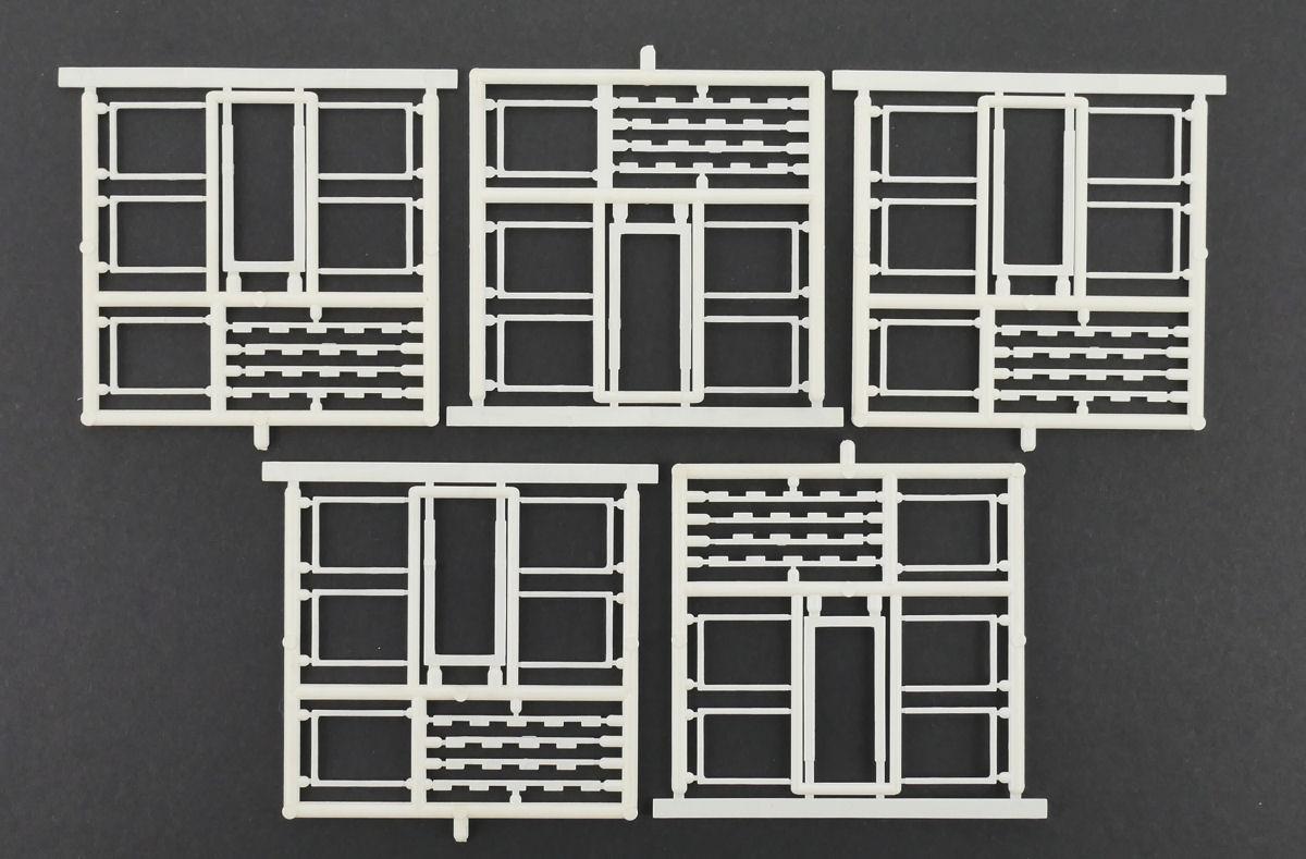 Dornaplas White Architraves/Window Surrounds for Town Houses (5) Kit DPB43B