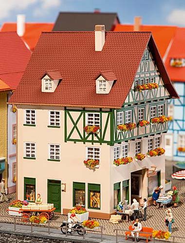 Faller City House with Passage Kit III FA130492