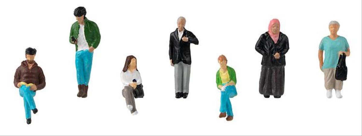 Faller Waiting People (7) Figure Set FA151635