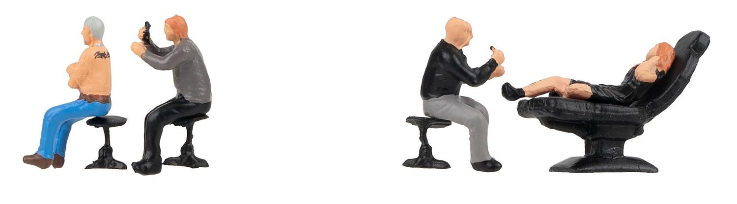 Faller In the Tattoo Studio Figure Set FA151654