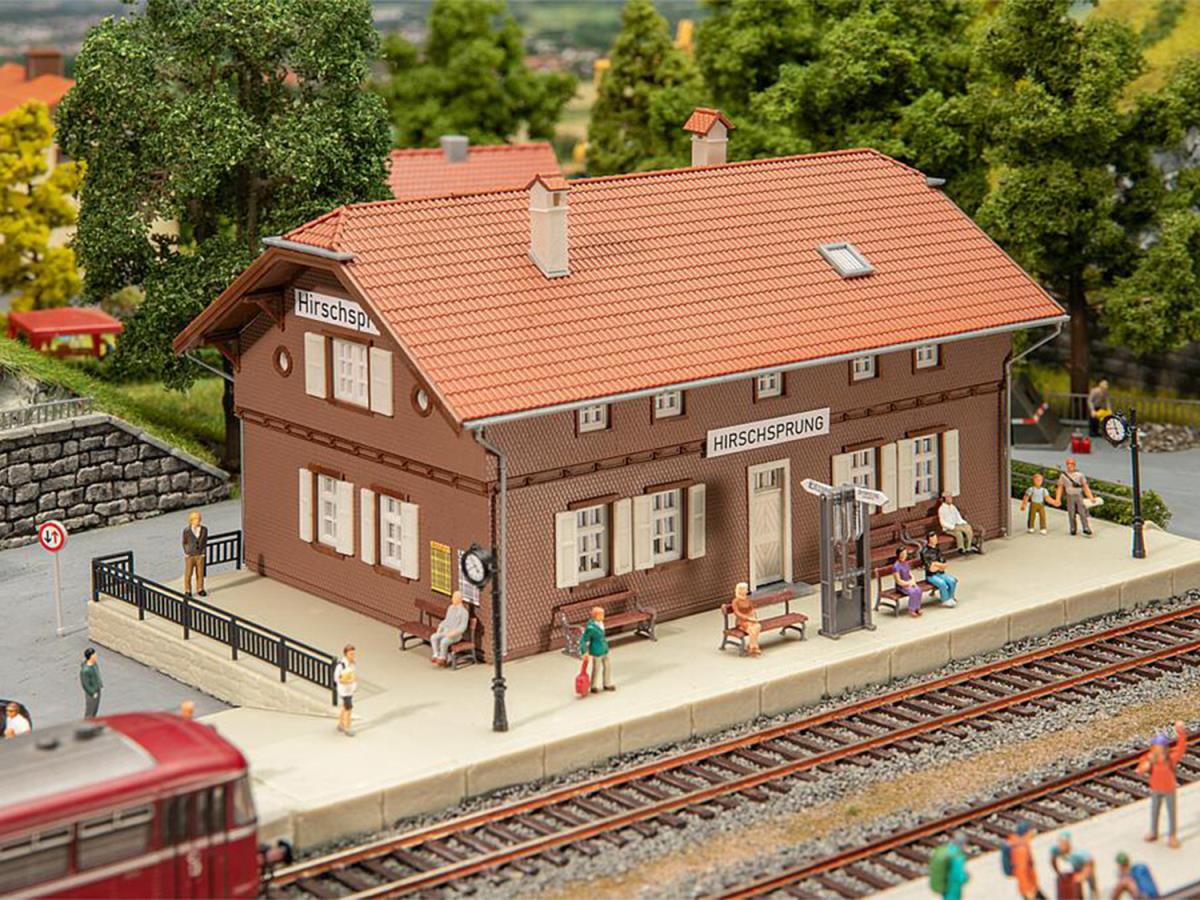Faller Hirschsprung Station Model of the Month Kit II FA191822