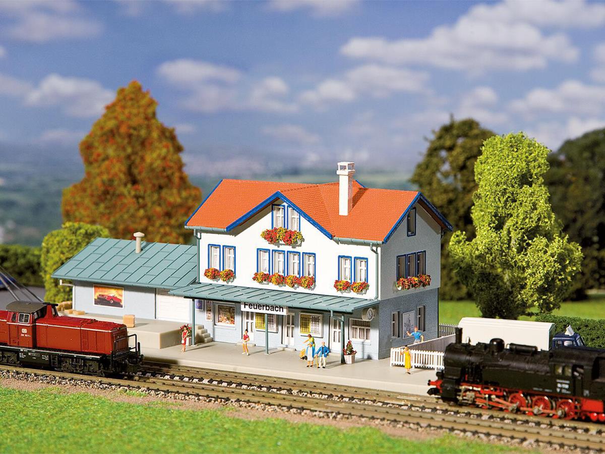 Faller Feuerbach Station Kit III FA212110