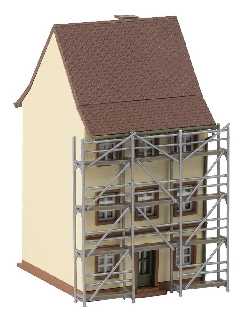 Faller Old Town Three Storey House with Scaffolding Kit III FA232175