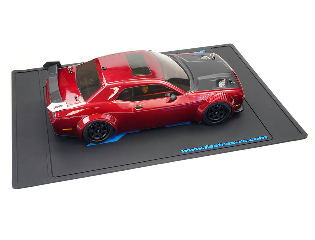 Fastrax Medium Rubber Pit Mat - Black 62Cm X 42Cm FAST413M-BK