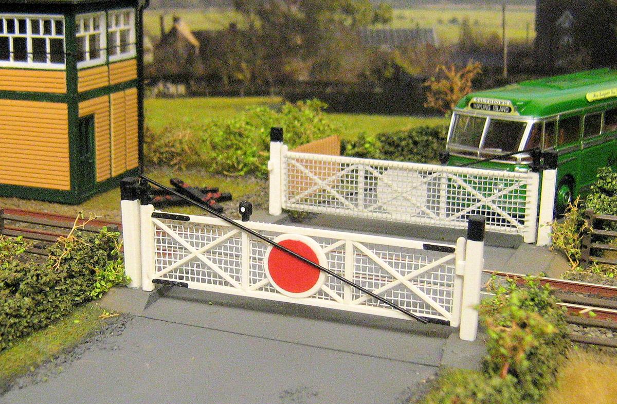 GM Structures Fordhampton Single Track Level Crossing Kit GM404