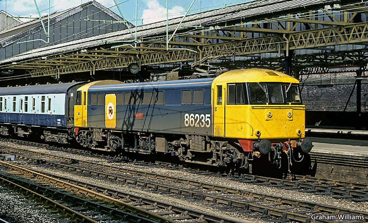 GM Collection Class 86 235 'Novelty' Rainhill 150 Blue/Yellow GM4240304