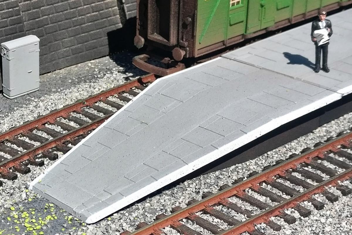 GM Structures Station Platform Ramps Tapered (2) GM457