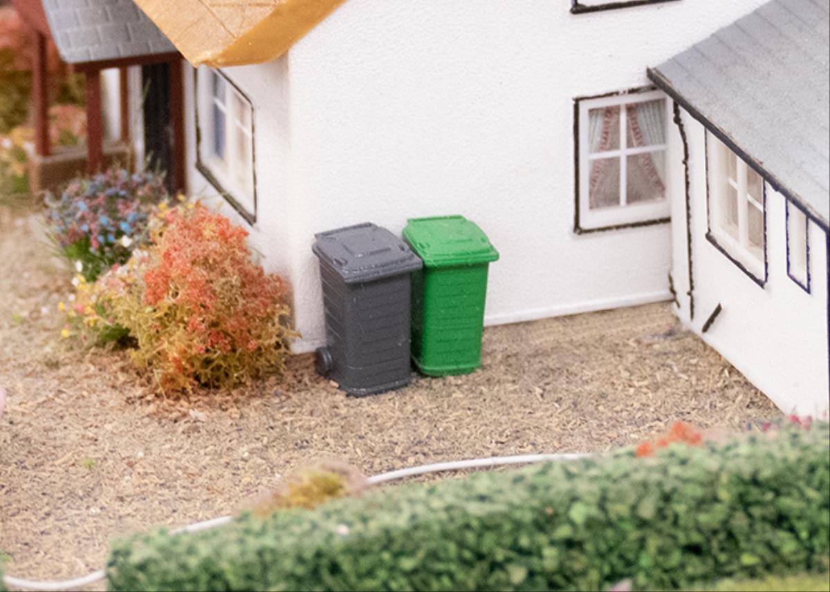 GM Structures Wheelie Bins 4pcs (Pre-Built) GM495